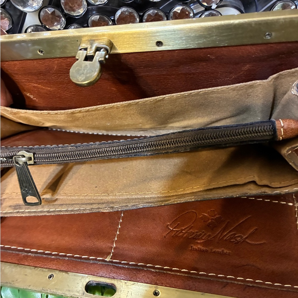 Patricia Nash Tan Frame Wallet - Picture 6 of 8